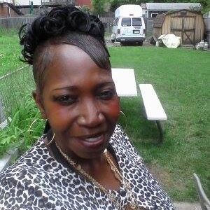 Meet your Posher, Loretta